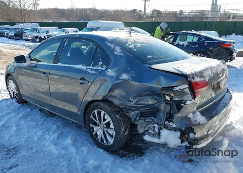 2017 Volkswagen Jetta 1.4T Se z USA, uszkodzony, nr VIN 3VWDB7AJ4HM370921